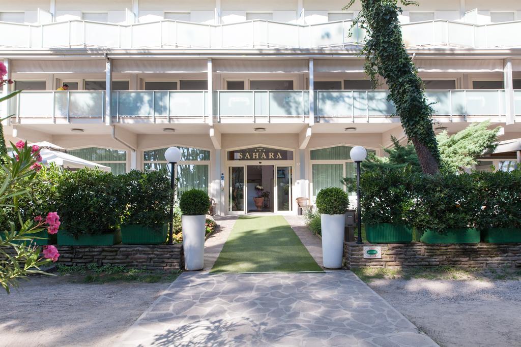 Hotel Sahara Milano Marittima Exterior foto